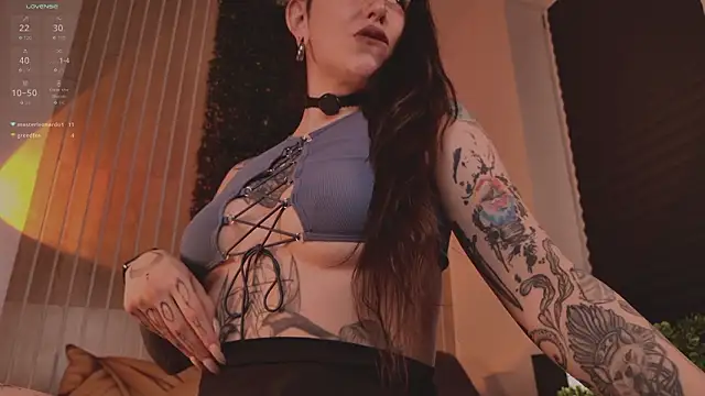 MichaellaMoon webcam