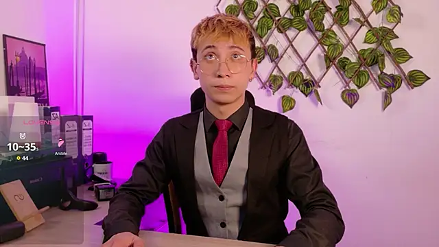 Naughty__Chriss webcam