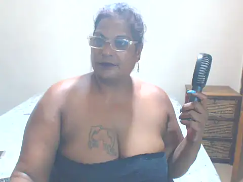 sexylax17 - Sexylax17's free webcam - UK Sex Cams