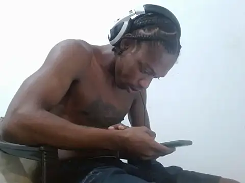 Larry-n-clouds webcam