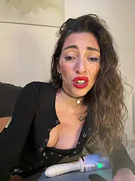 Amani_thewolf webcam