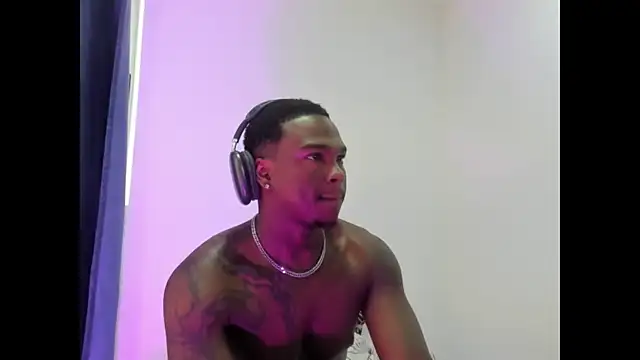 troykhalil - Troykhalil's free webcam - UK Sex Cams