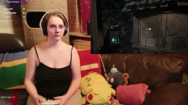 gamergirl_eve - GamerGirl_Eve's free webcam - UK Sex Cams