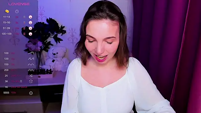 KindHazelHere_ webcam