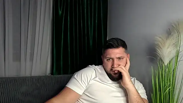 Gold_Alpha_Boy webcam