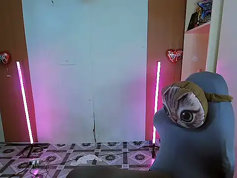 YourNikkieXxx webcam