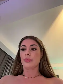 IsabellaEtthan from StripChat is Freechat