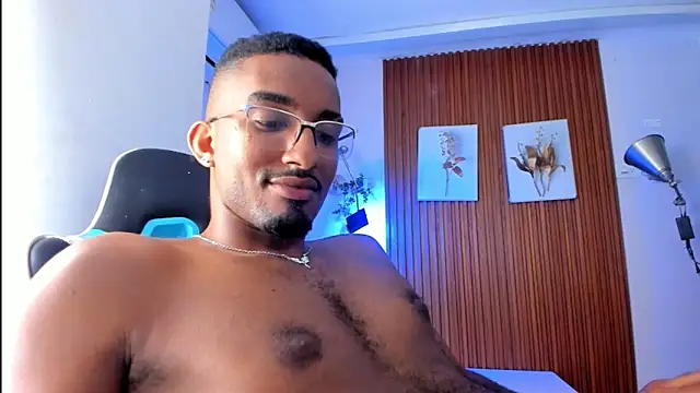 darwin_mayo - Darwin_mayo's free webcam - UK Sex Cams