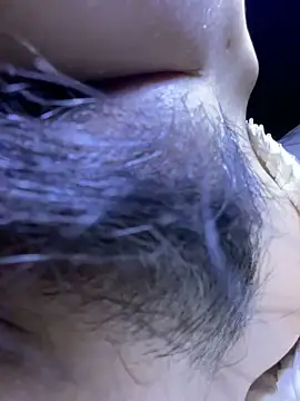 美女iu_uzZ在线直播