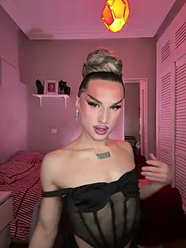 Crystal_________ webcam