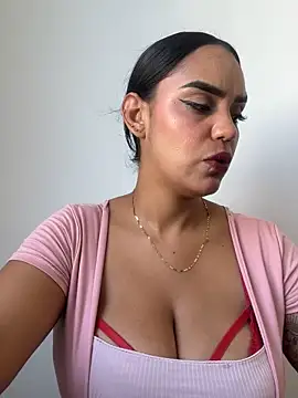 Sara-77 webcam