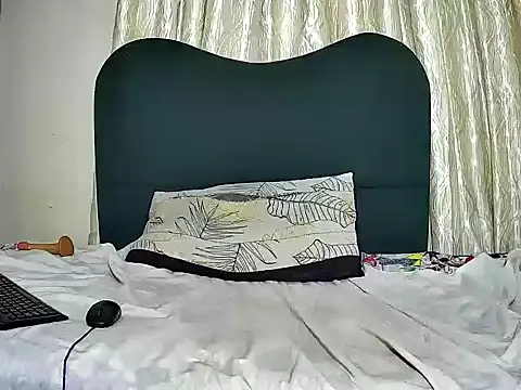 Exotic_FreakyQueen webcam