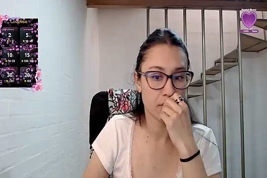 Jessie_Desire webcam