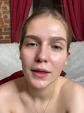 MyKittySayMeow webcam