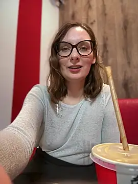 The_Snowwhitee webcam