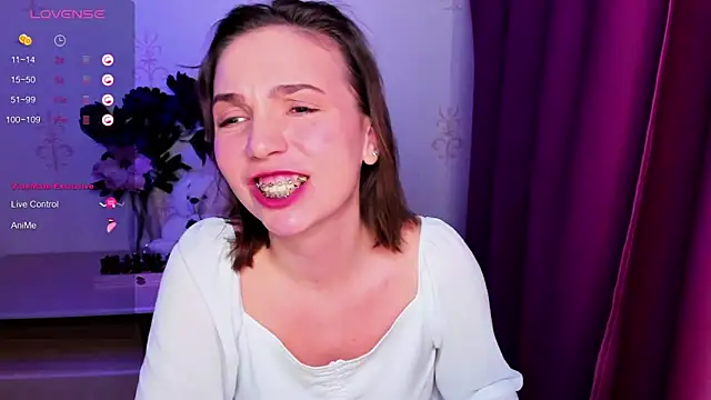 KindHazelHere_ webcam