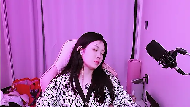 misa_02 (F young) - 맞는거 포기 시 전신탈의