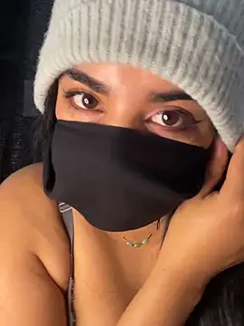 Nabila-hanouna webcam