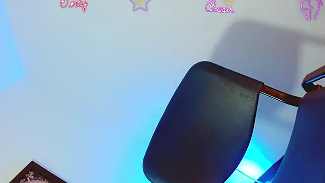 katha_Crawford webcam