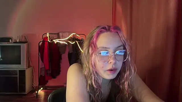 zoradearmon (F teen) - WINKY