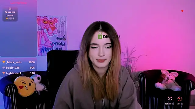 liana_kisses (F teen) - show ass in sexy panties