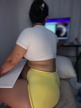 Natural_BIGASS_Nina webcam