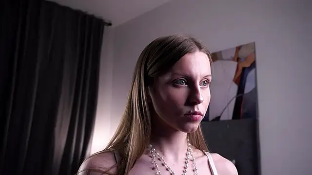 blondellbolio - BlondellBolio's free webcam - UK Sex Cams