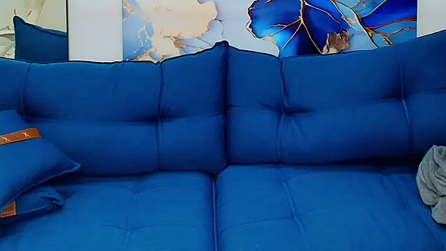 lylis_ortiz - Lylis_Ortiz's free webcam - UK Sex Cams