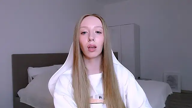 Luna_insniity webcam