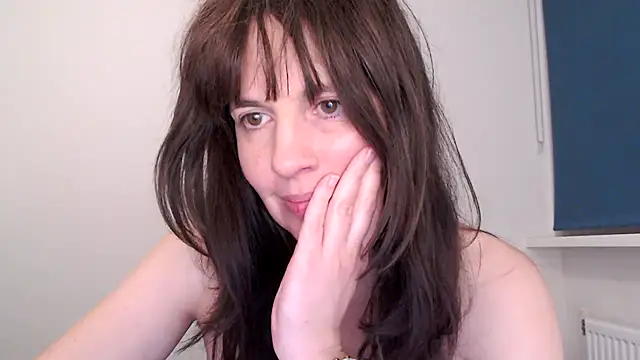 ella_next_door - Ella_Next_Door's free webcam - UK Sex Cams