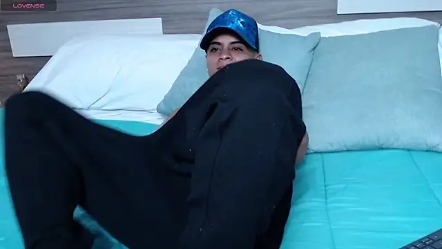 liiamthompson - Liiamthompson's free webcam - UK Sex Cams