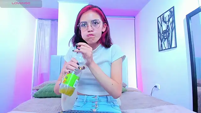 jade7_ - Jade7_'s free webcam - UK Sex Cams