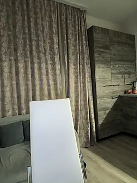 Webcam Model (MissOyee) is live