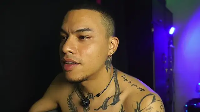 AlphaMasterXxx webcam