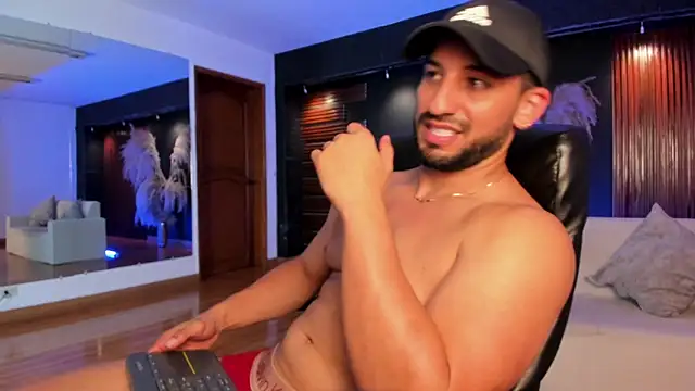 Dylann_Carter webcam