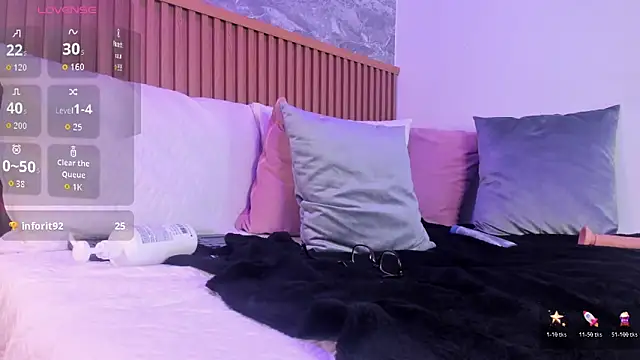 alina_souvage_ - Alina_souvage_'s free webcam - UK Sex Cams