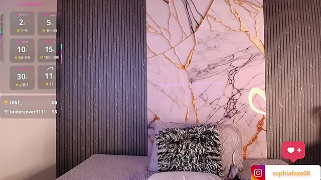 big_tits_in_your_face webcam