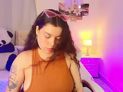 lillithroses_ - LillithRoses_'s free webcam - UK Sex Cams