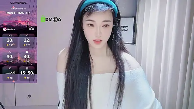 美女YunShan-33在线直播