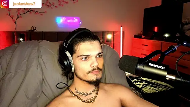 JordanShow webcam