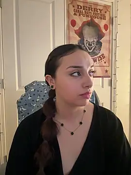 CharmingMaddie webcam