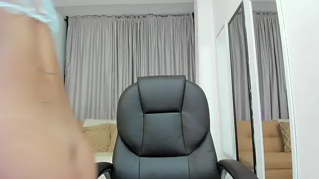 Cristal_Evanz webcam