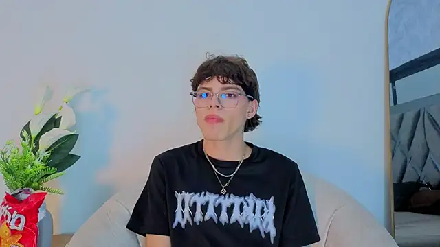 mysterius_boy webcam