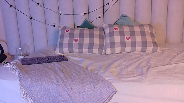 SeleneGibson__ webcam