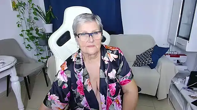 selenna57 - Selenna57's free webcam - UK Sex Cams