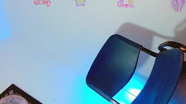 katha_Crawford webcam