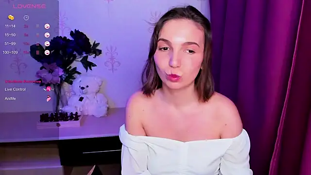 KindHazelHere_ webcam