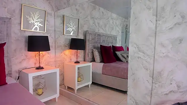 MiaSanders2025 webcam