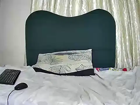 Exotic_FreakyQueen webcam