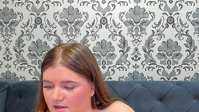 LissaBigTitts webcam